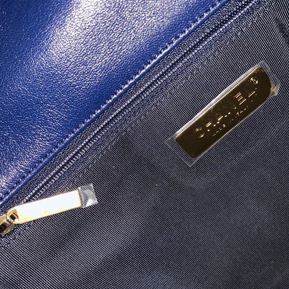 Chanel 19 Large (dark blue) - Picture 5 of 10